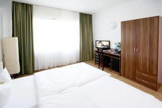 Hotel Lützow 3*
